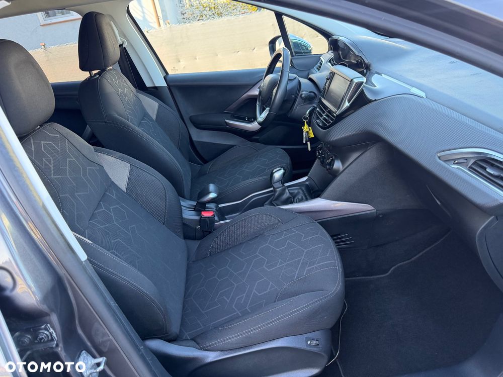 Peugeot 2008 1.6 BlueHDi Style - 13