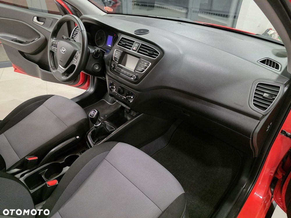 Hyundai i20 blue 1.4 Active Select - 16