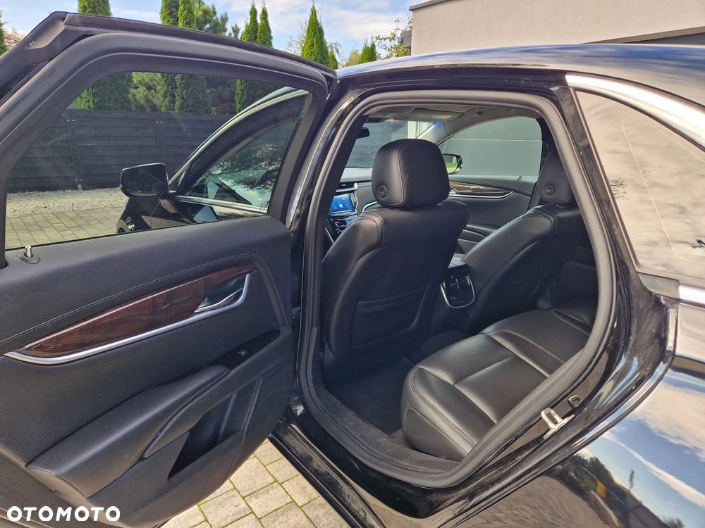 Cadillac XTS - 13