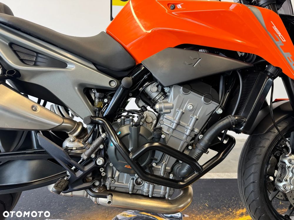 KTM Duke - 13