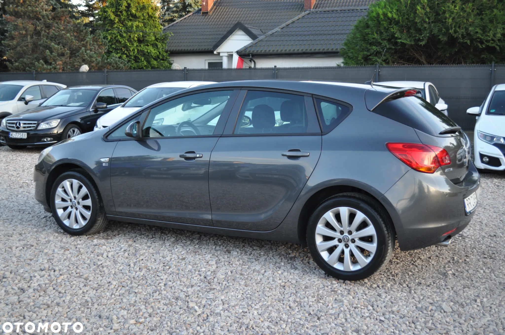 Opel Astra 1.4 Turbo 150 Jahre - 9
