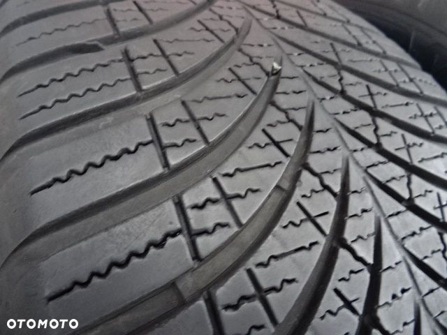 245/45/R19 102W Goodyear Vector 4 seasons Gen-3 - 3