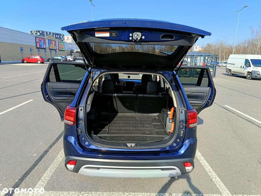 Mitsubishi Outlander - 6