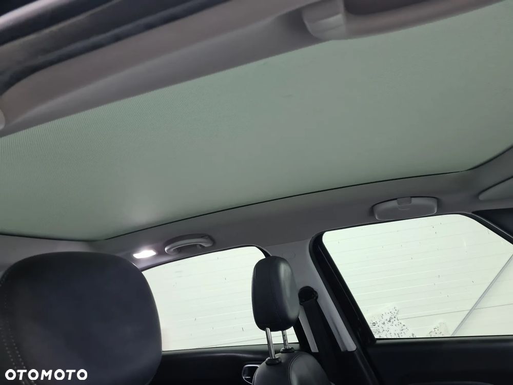 Fiat 500L 1.4 16V Urban Edition - 5