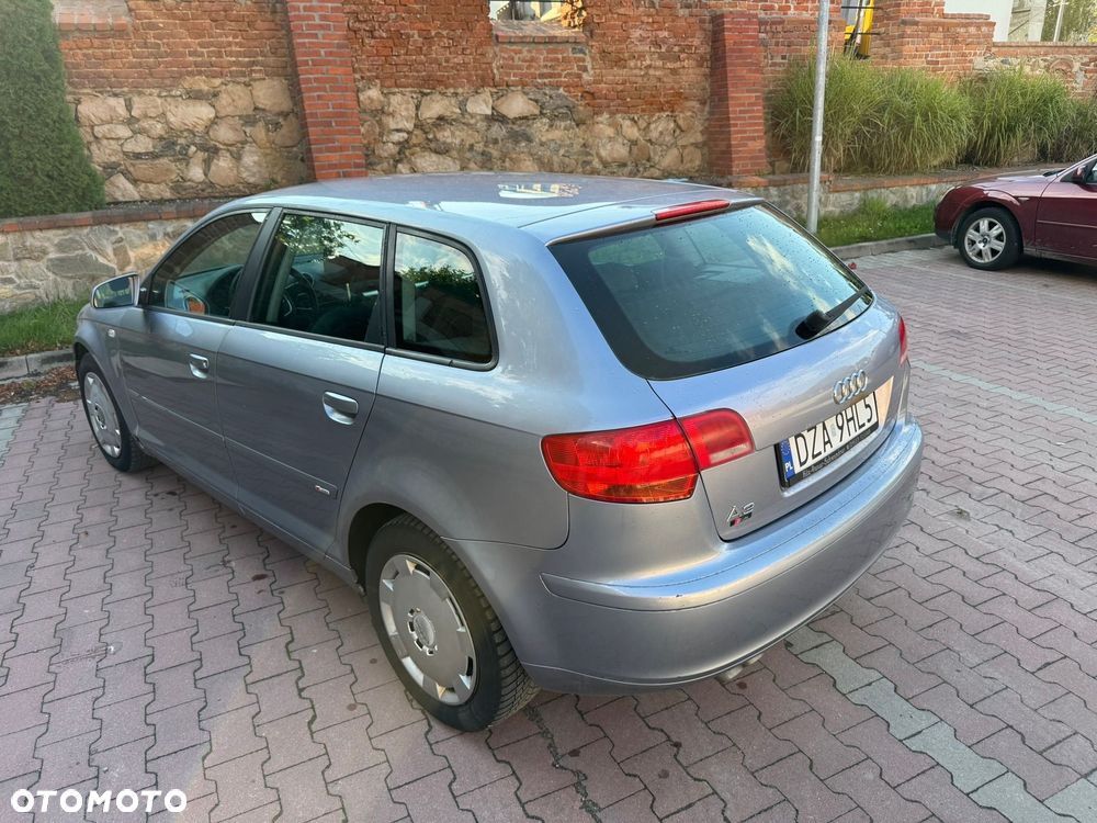Audi A3 Sportback - 3