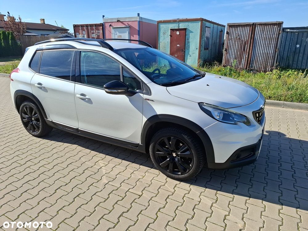 Peugeot 2008 1.2 Pure Tech GPF Style S&S - 4