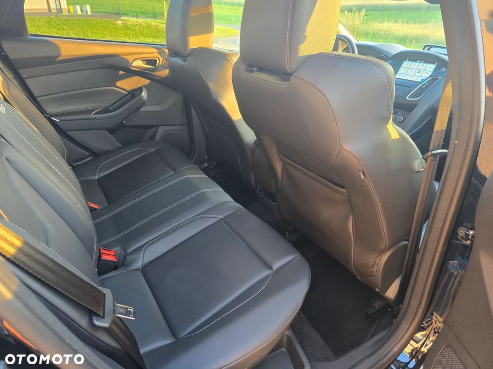 Ford Focus - 33