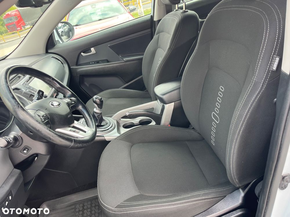 Kia Sportage 2.0 CRDI 4WD Fifa World Cup Edition - 6