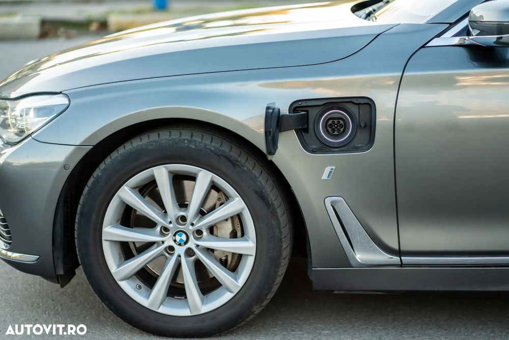 BMW Seria 7 740e iPerformance - 5