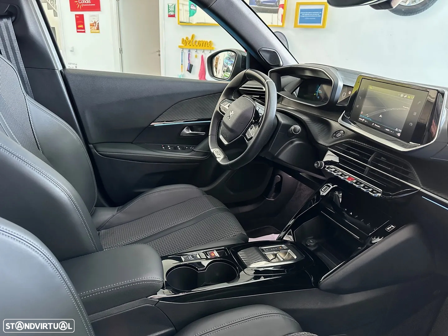 Peugeot e-2008 50 kWh GT - 27