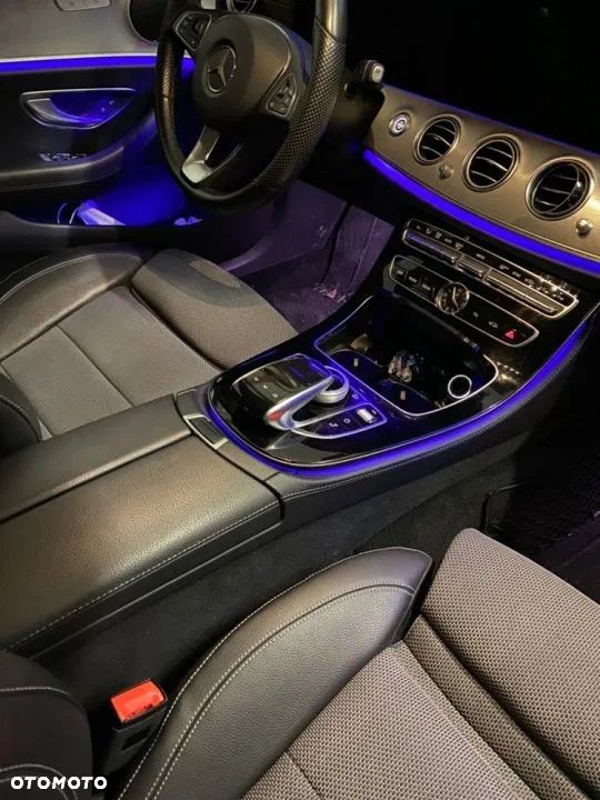 Mercedes-Benz Klasa E 220 d 4-Matic Business Edition 9G-TRONIC - 8