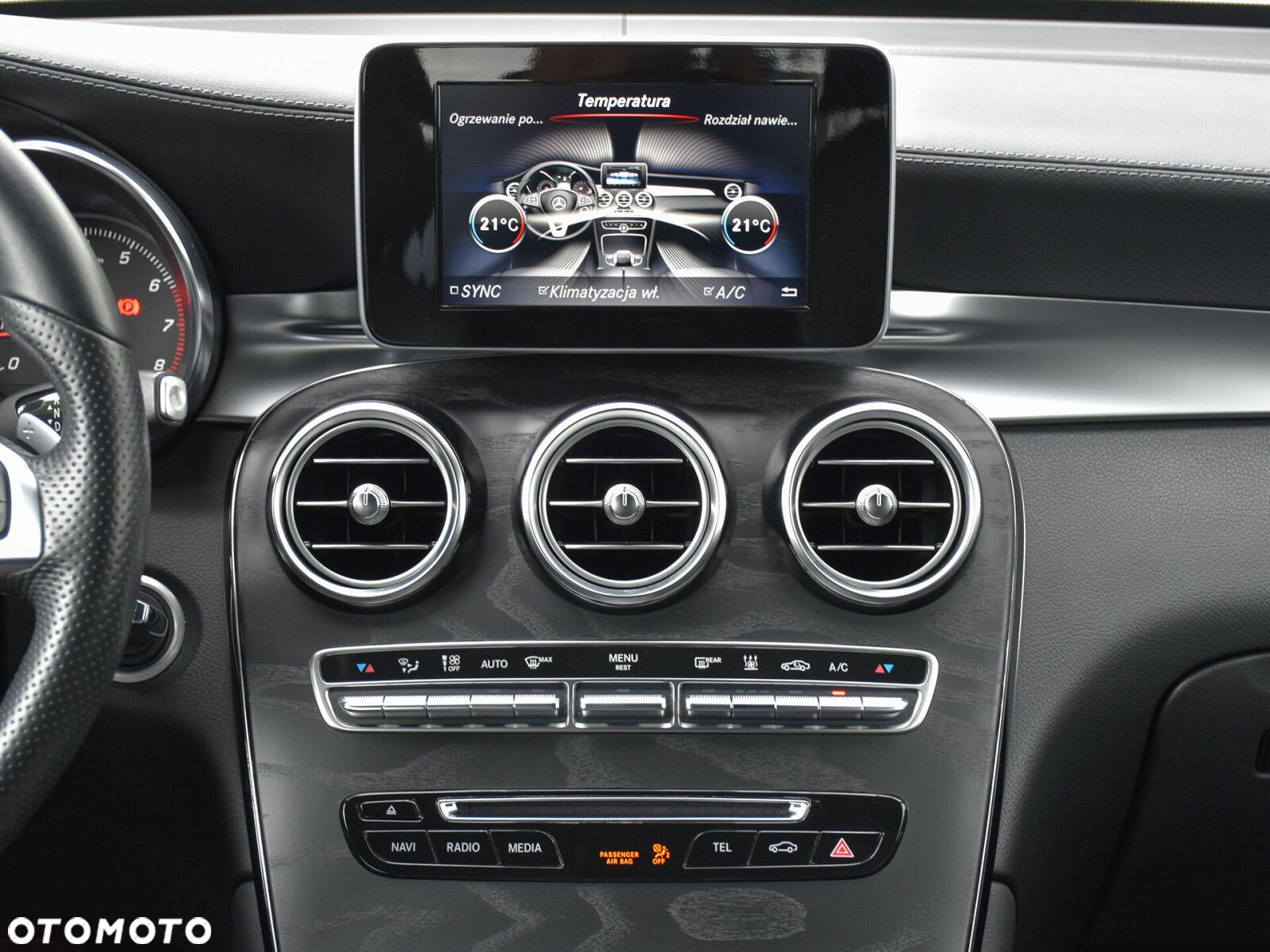 Mercedes-Benz GLC - 30