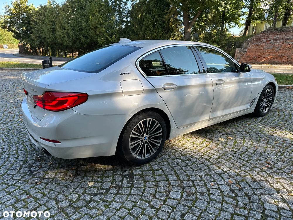 BMW Seria 5 530i xDrive Sport Line - 12