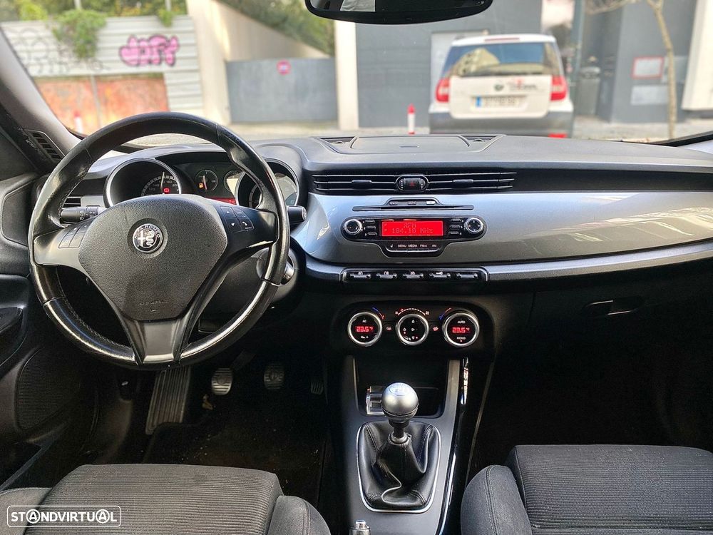 Alfa Romeo Giulietta 1.6 JTDm Corporate - 16