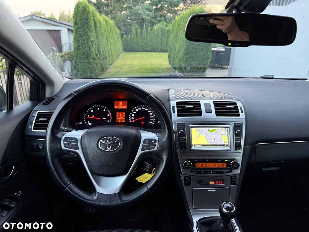 Toyota Avensis Combi 2.0 D-4D Life - 10