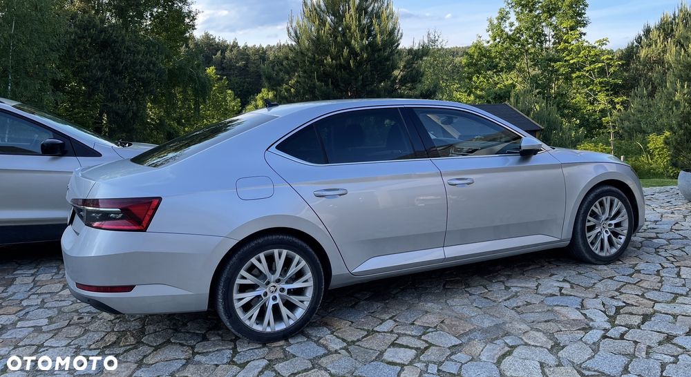 Skoda Superb 2.0 TDI Ambition DSG - 2