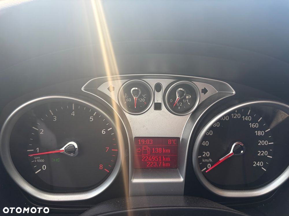 Ford Focus 1.6 16V Ambiente - 13
