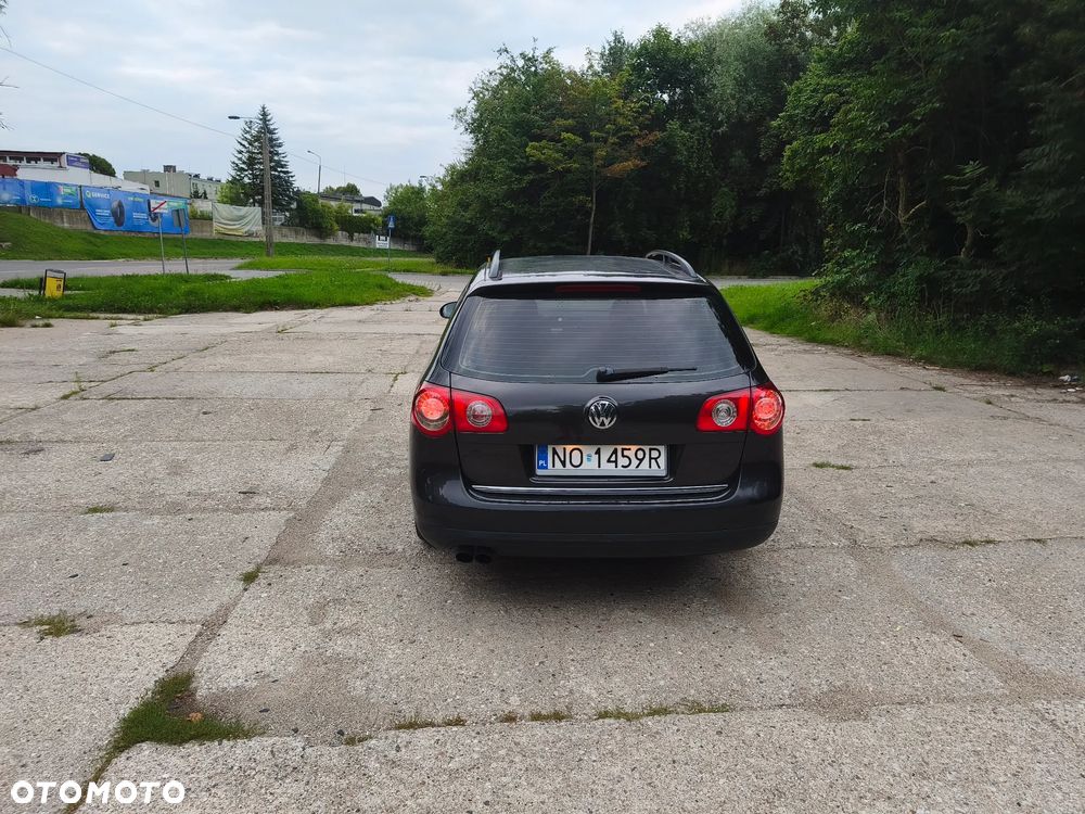 Volkswagen Passat 2.0 FSI Comfortline - 6