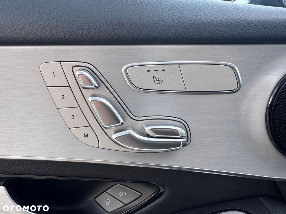 Mercedes-Benz GLC 300 4Matic 9G-TRONIC - 17