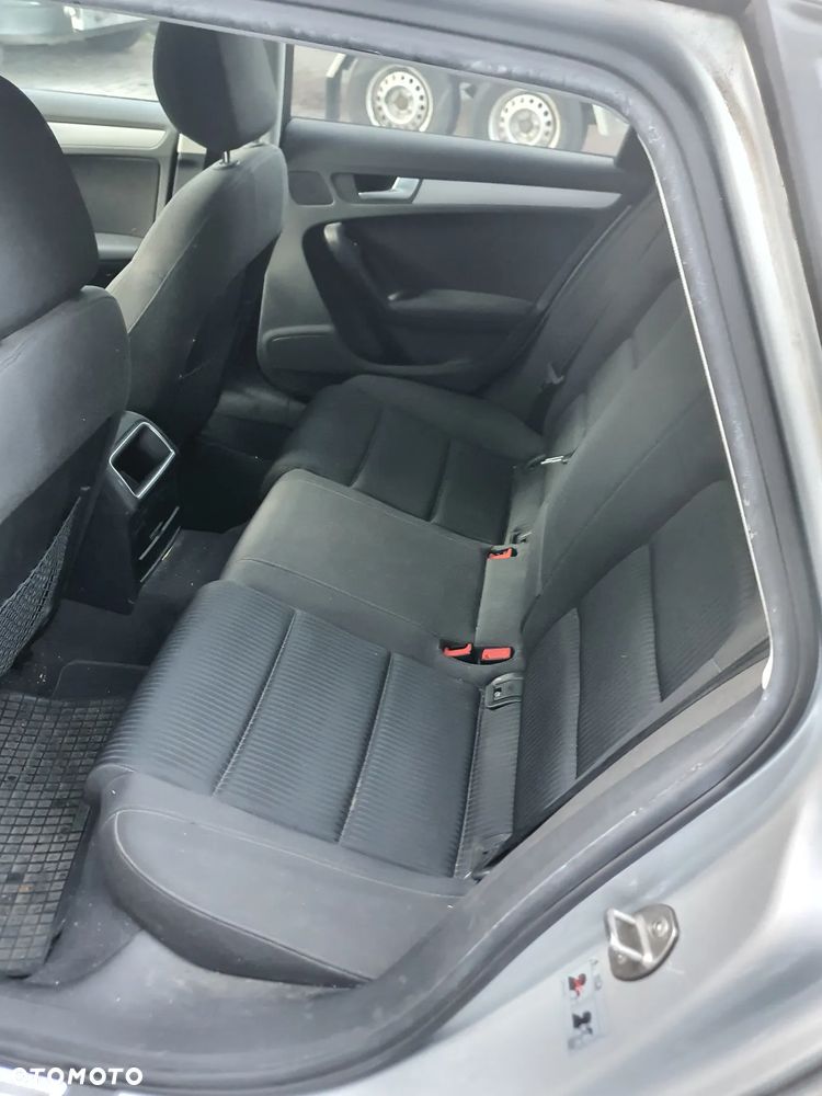 Audi A4 Avant 2.0 TDI Limited Edition - 6