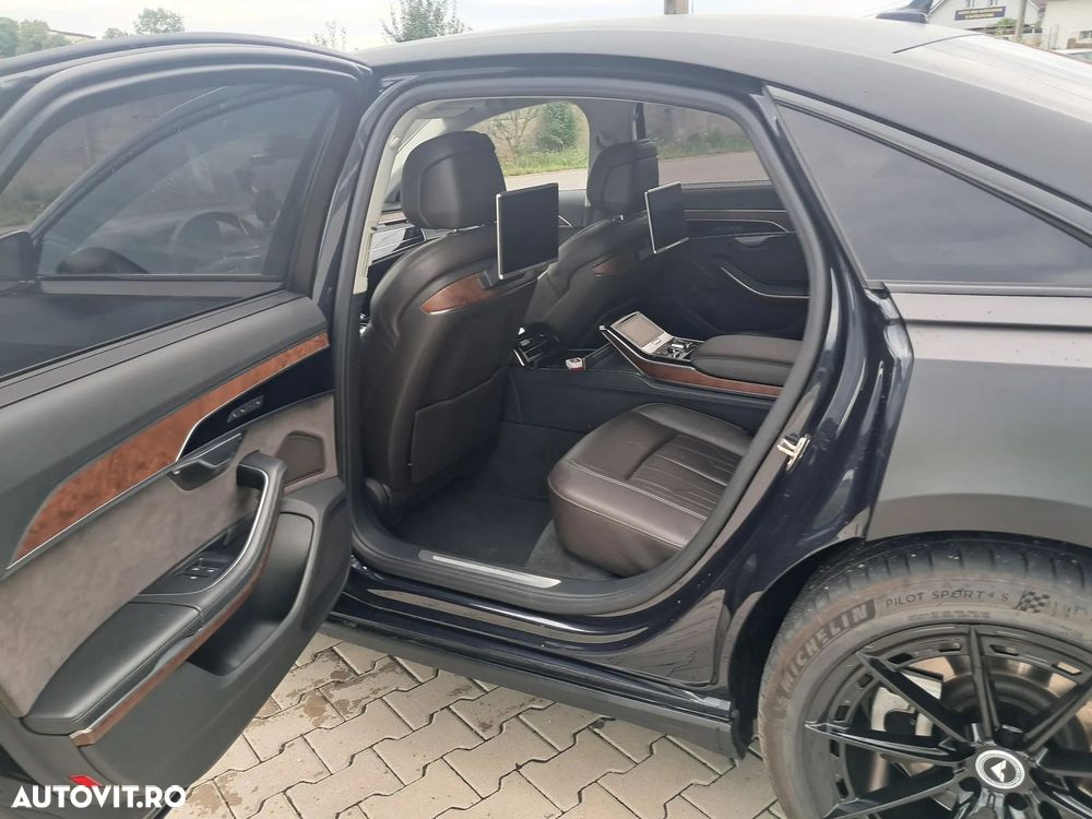 Audi A8 - 7