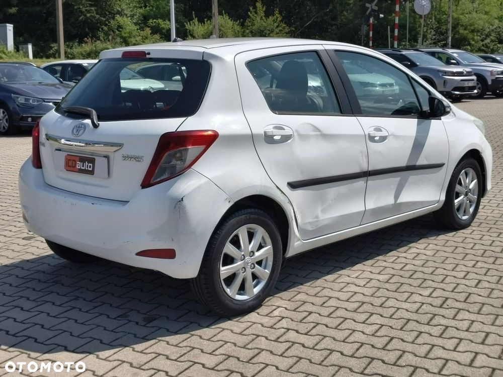 Toyota Yaris - 7