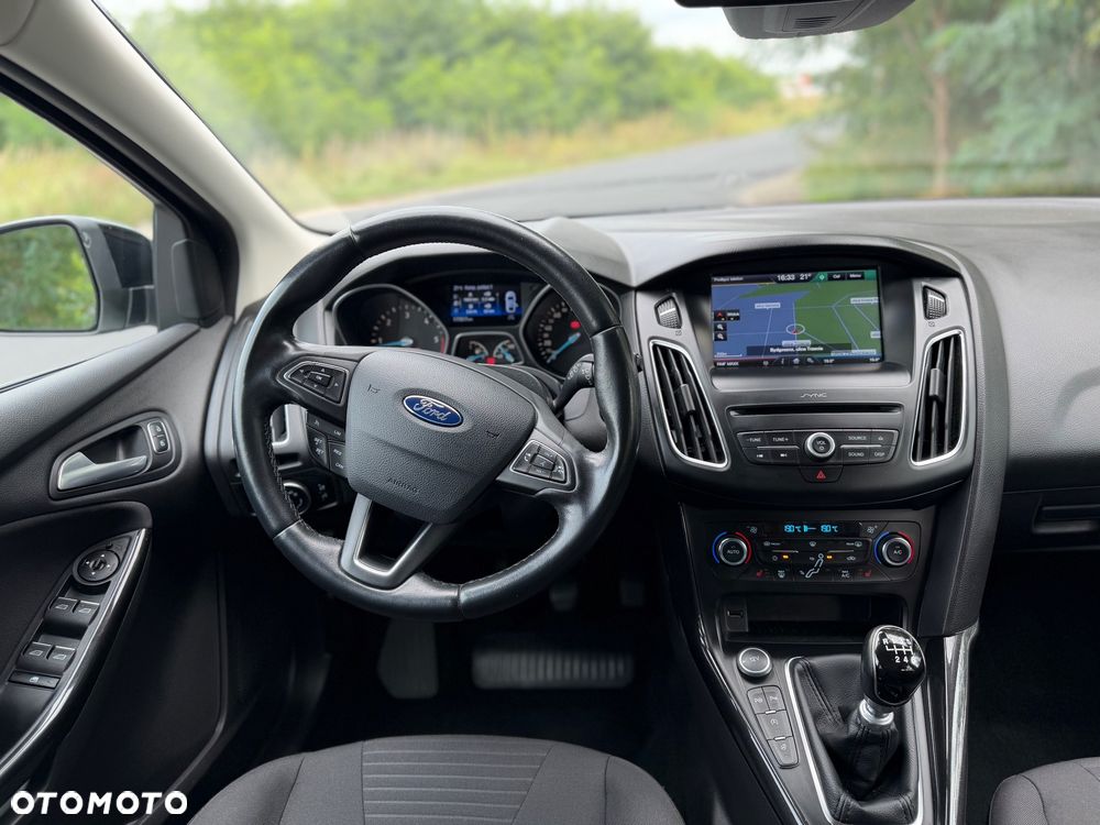Ford Focus 1.5 TDCi DPF Start-Stopp-System Titanium - 11