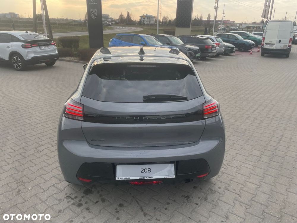 Peugeot 208 - 6