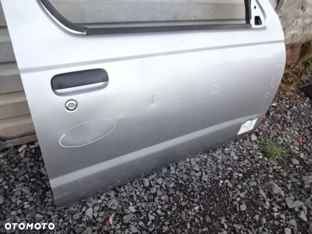 NISSA NAVARA D22 DRZWI PRAWE - 3