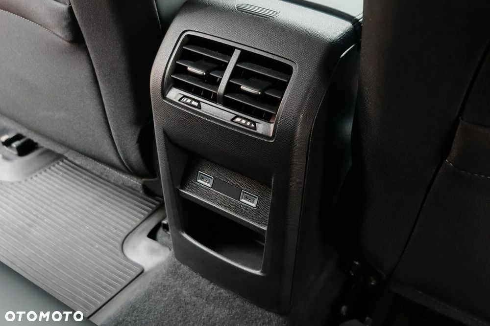 Peugeot 308 1.5 BlueHDi Allure S&S EAT8 - 22