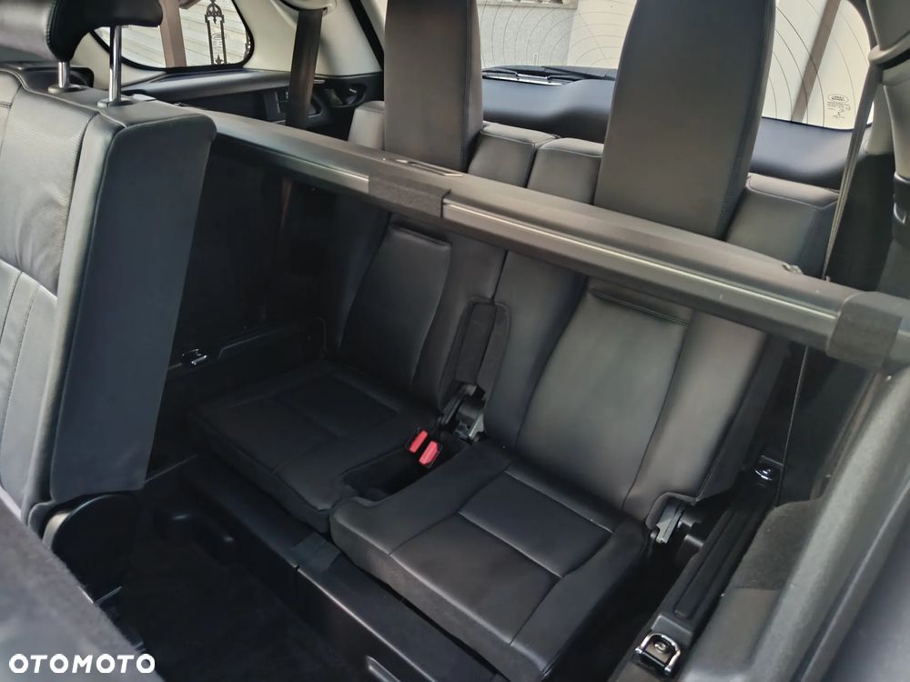 Land Rover Discovery Sport TD4 HSE Luxury - 26