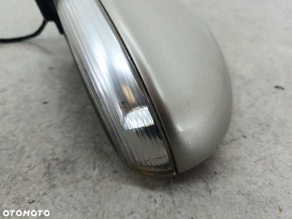 LUSTERKO LEWE VW JETTA V LD1W - 4
