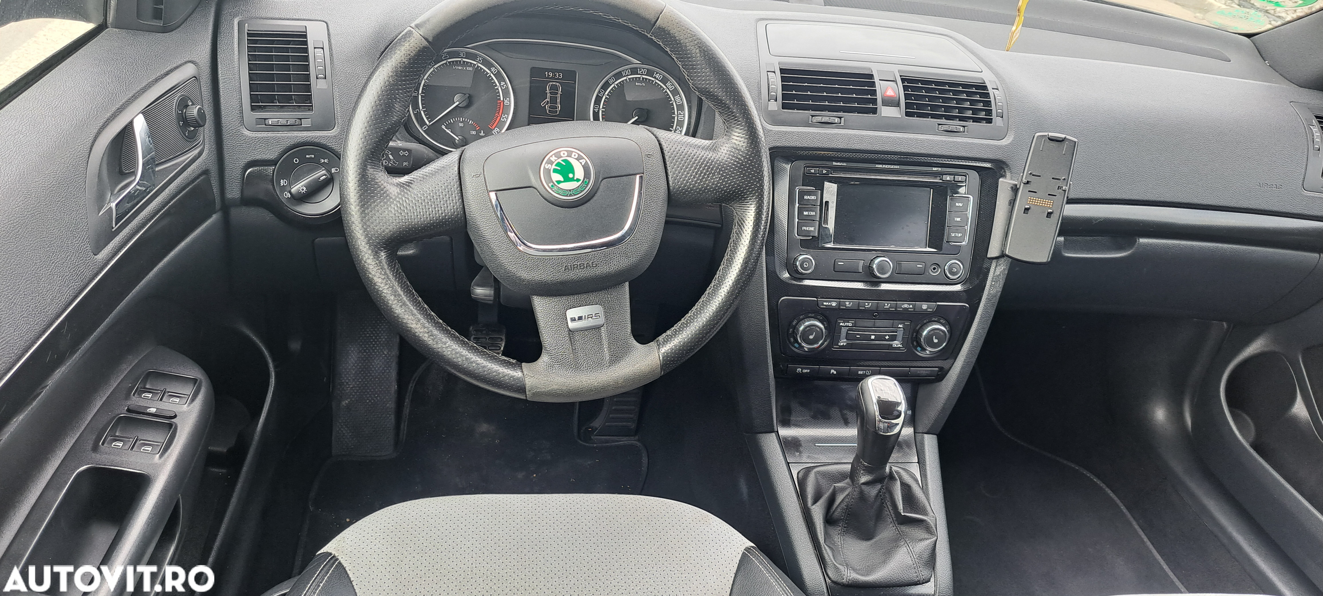 Skoda Octavia Combi 2.0 TDI RS - 3