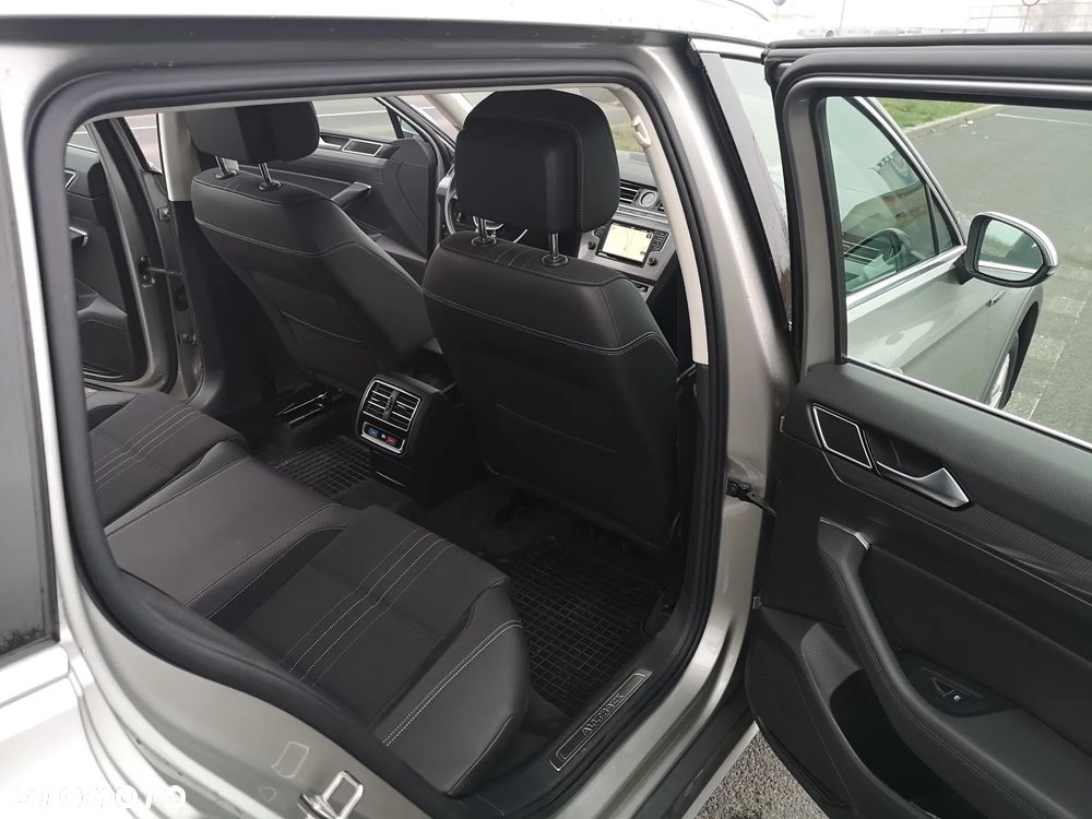 Volkswagen Passat - 15