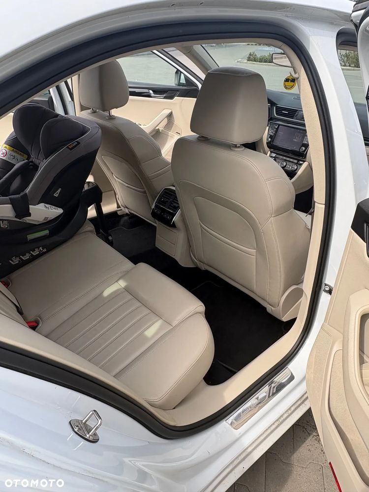 Skoda Superb 2.0 TDI 4x4 L&K DSG - 12