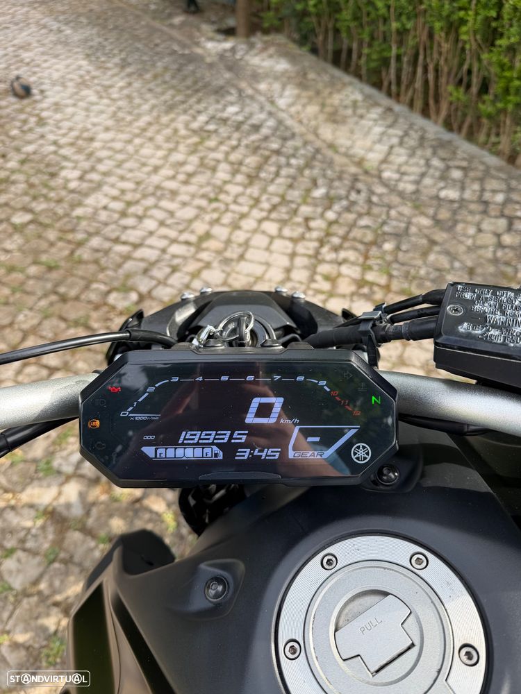 Yamaha MT-07 - 12