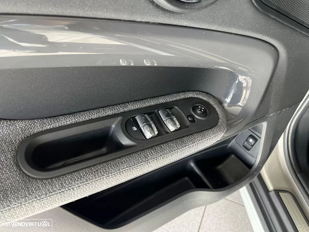 MINI Countryman Cooper SE ALL4 Auto - 21