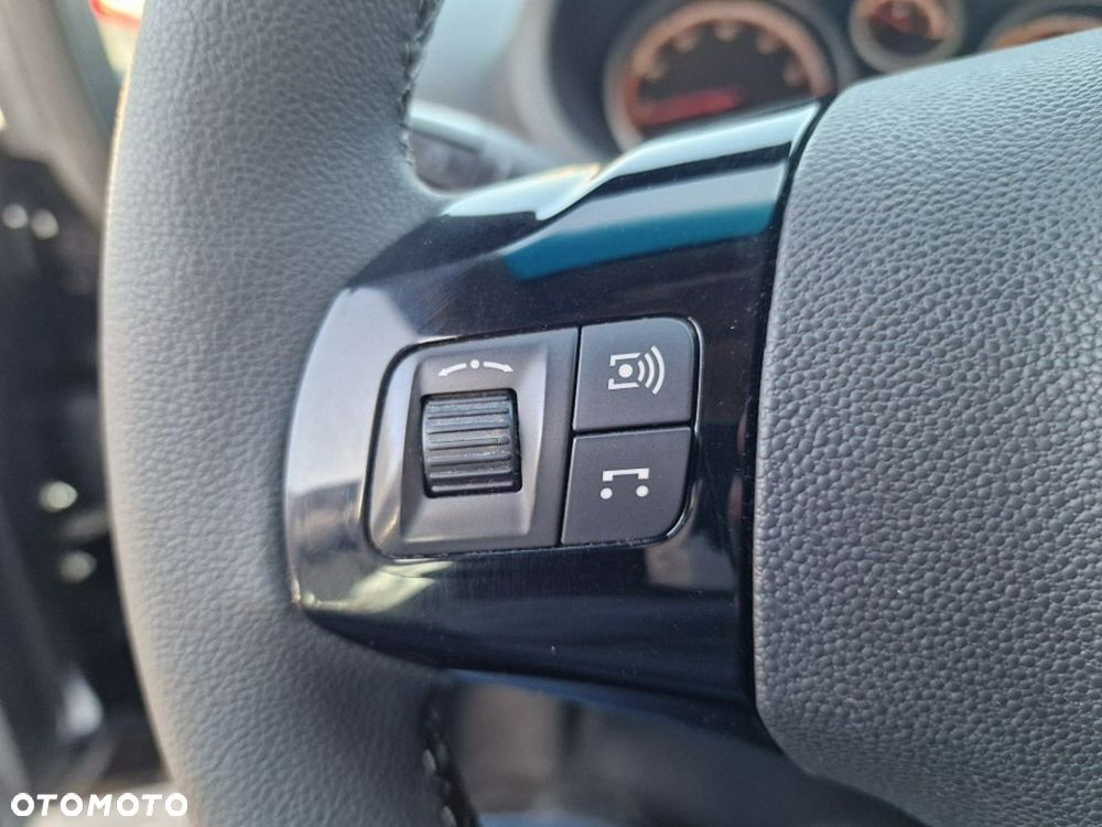 Opel Corsa 1.4 16V Edition - 13