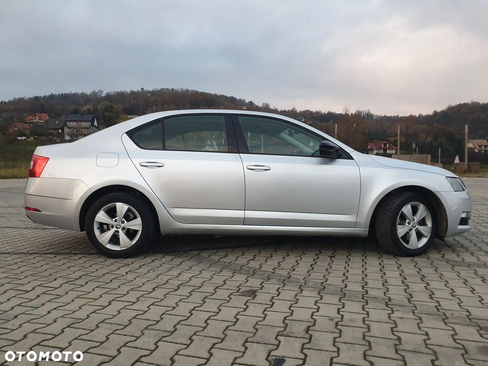 Skoda Octavia 1.4 TSI Ambition - 4