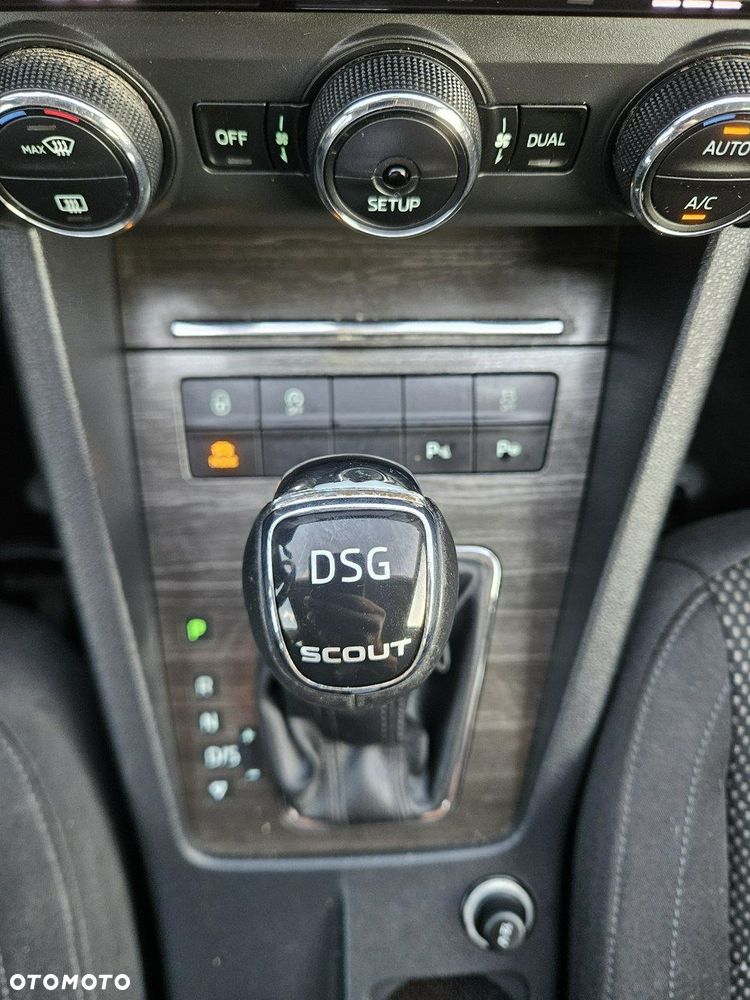 Skoda Octavia 2.0 TDI 4x4 DSG Scout - 28