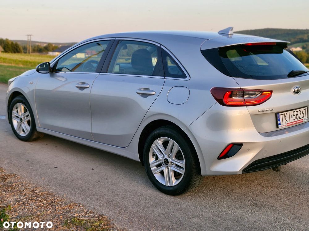 Kia Ceed 1.6 CRDi Eco-Dynamics+(48V Mild-Hybr.) DCT7 Vision - 10