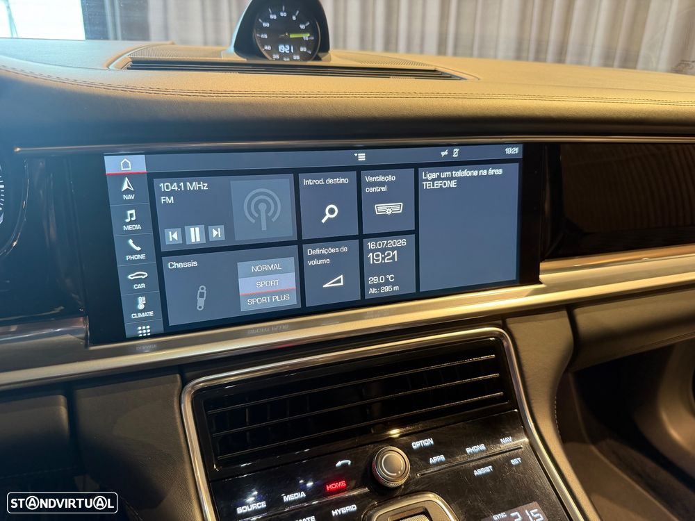 Porsche Panamera Sport Turismo 4 E-Hybrid Platinum Edition - 43