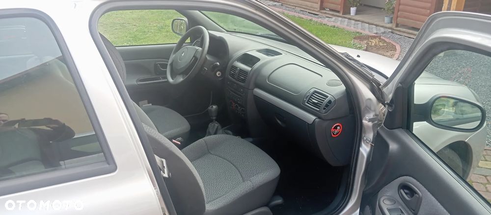 Renault Clio - 5