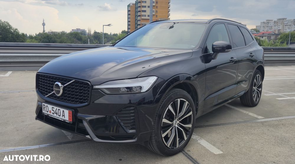 Volvo XC 60 B4 MHEV AT AWD Ultimate Dark - 20