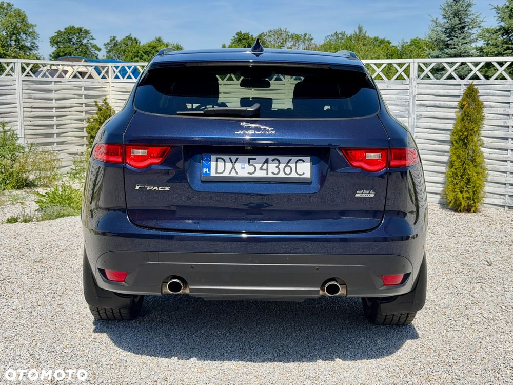 Jaguar F-Pace 25t AWD R-Sport - 28