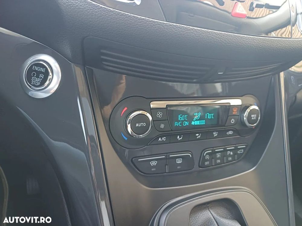 Ford Kuga - 23