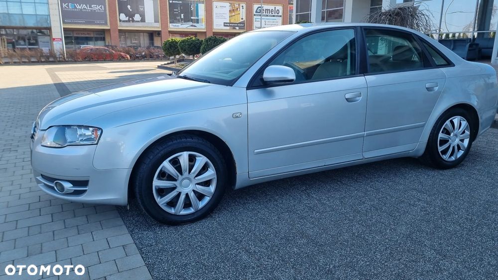 Audi A4 Limousine 1.6 - 17