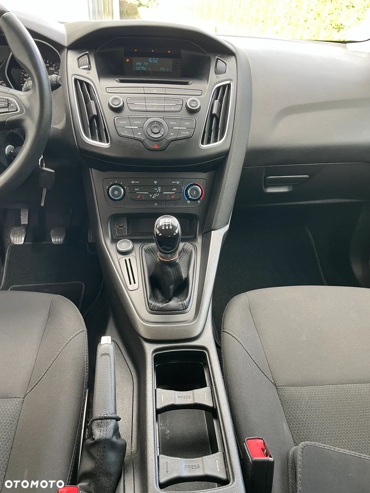 Ford Focus Turnier 1.6 Ti-VCT Champions Edition - 15