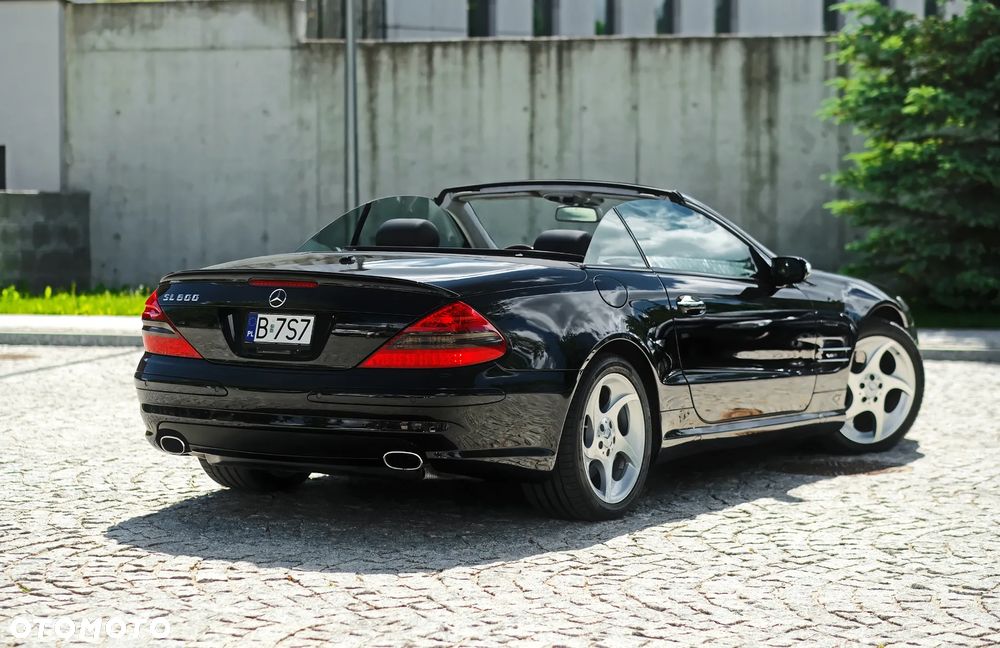 Mercedes-Benz SL - 32