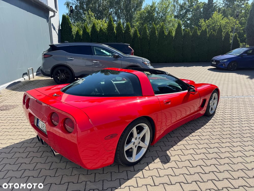 Chevrolet Corvette - 5